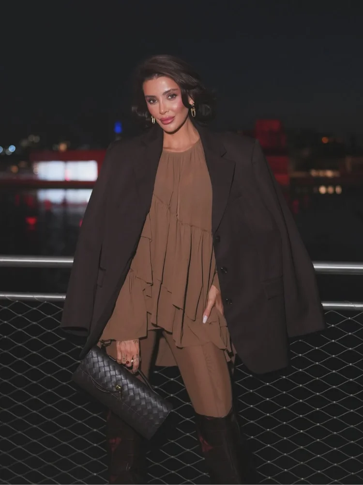 

Шикарная однотонная свободная шифоновая рубашка с рюшами, женские элегантные плиссированные рубашки с длинными расклешенными рукавами и круглым вырезом, 2025 г., женская повседневная одежда для поездок на работу