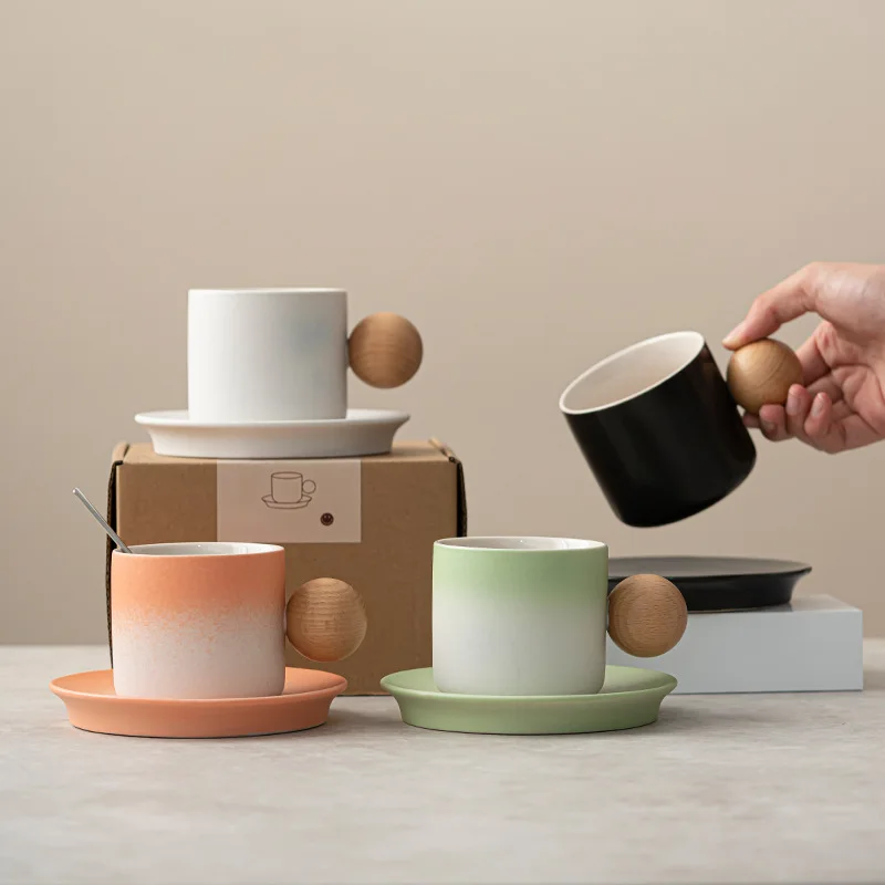 エレガントでシンプルな陶器製コーヒーカップ、ストロー付き、アフタヌーンティー用、高級レディースデザイン、中高年女性向け