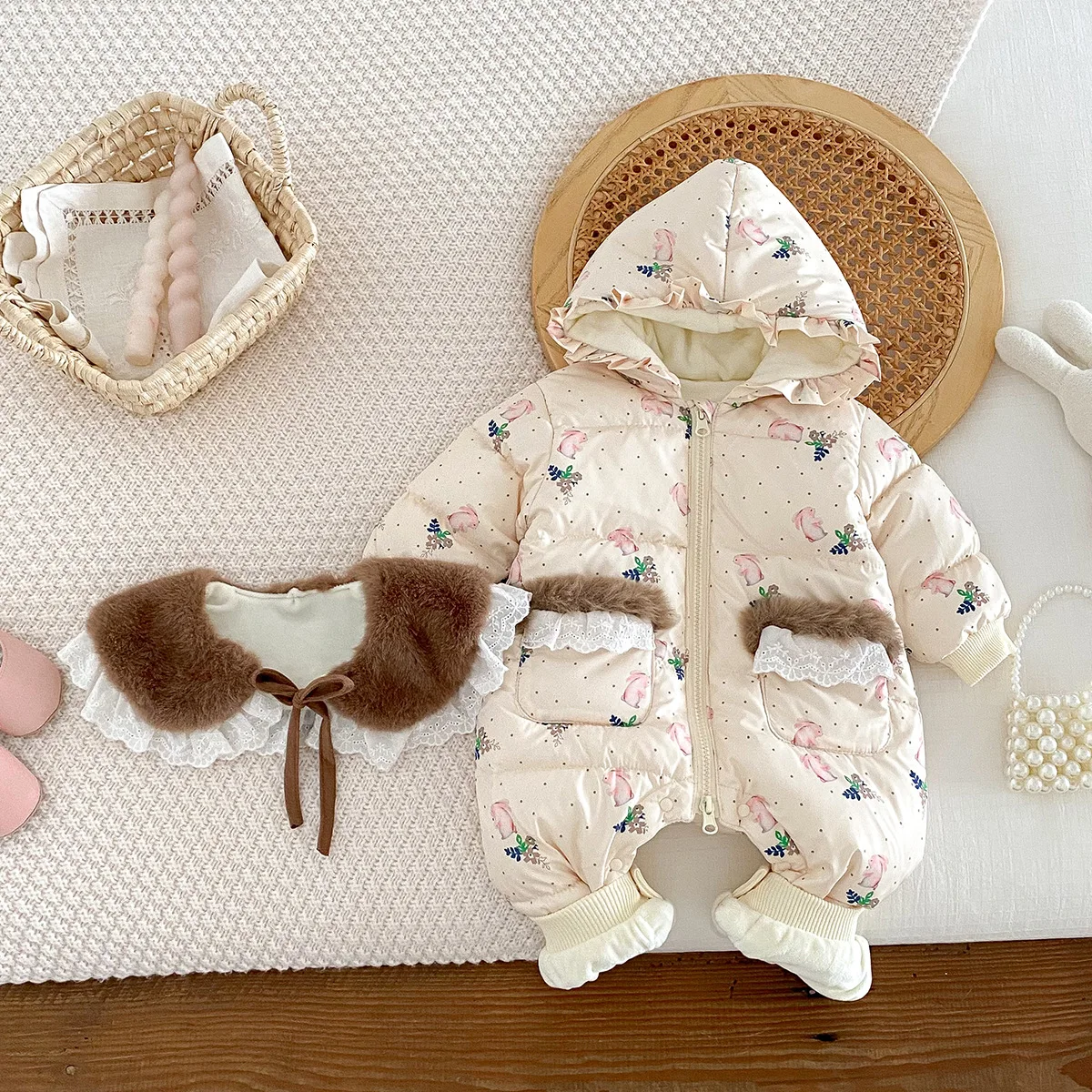 Baby Girls Winter Warm Jumpsuit Plush Thick Hooded Floral Lace Newborn Girls Climbing Suit 0-2 Years Infant Girls Rompers