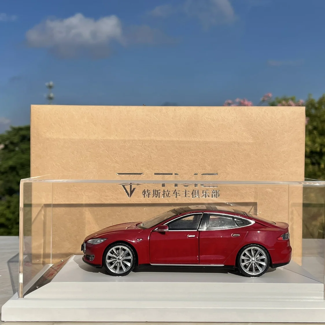 

Defect Diecast 1:32 Scale Model S Alloy Car Model Collectible Toy Gift Souvenir Display Ornament
