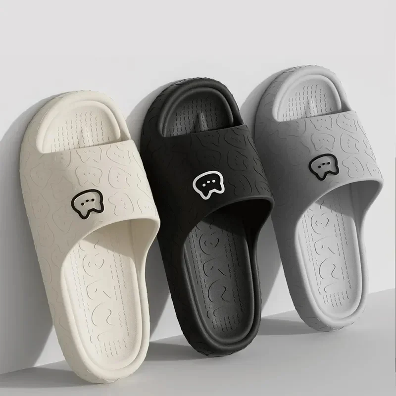 2024 Summer Slippers Bathroom Platform Non-Slip Home Flip Flops Beach Men slippers Sandals Slides Indoor Outdoor Women Slipper