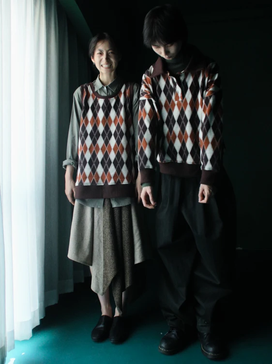 

Свободный вязаный жилет-свитер из хлопка в стиле ретро, осень-зима 2020, легко сочетается с одеждой, с эффектом «эффекта второго слоя»