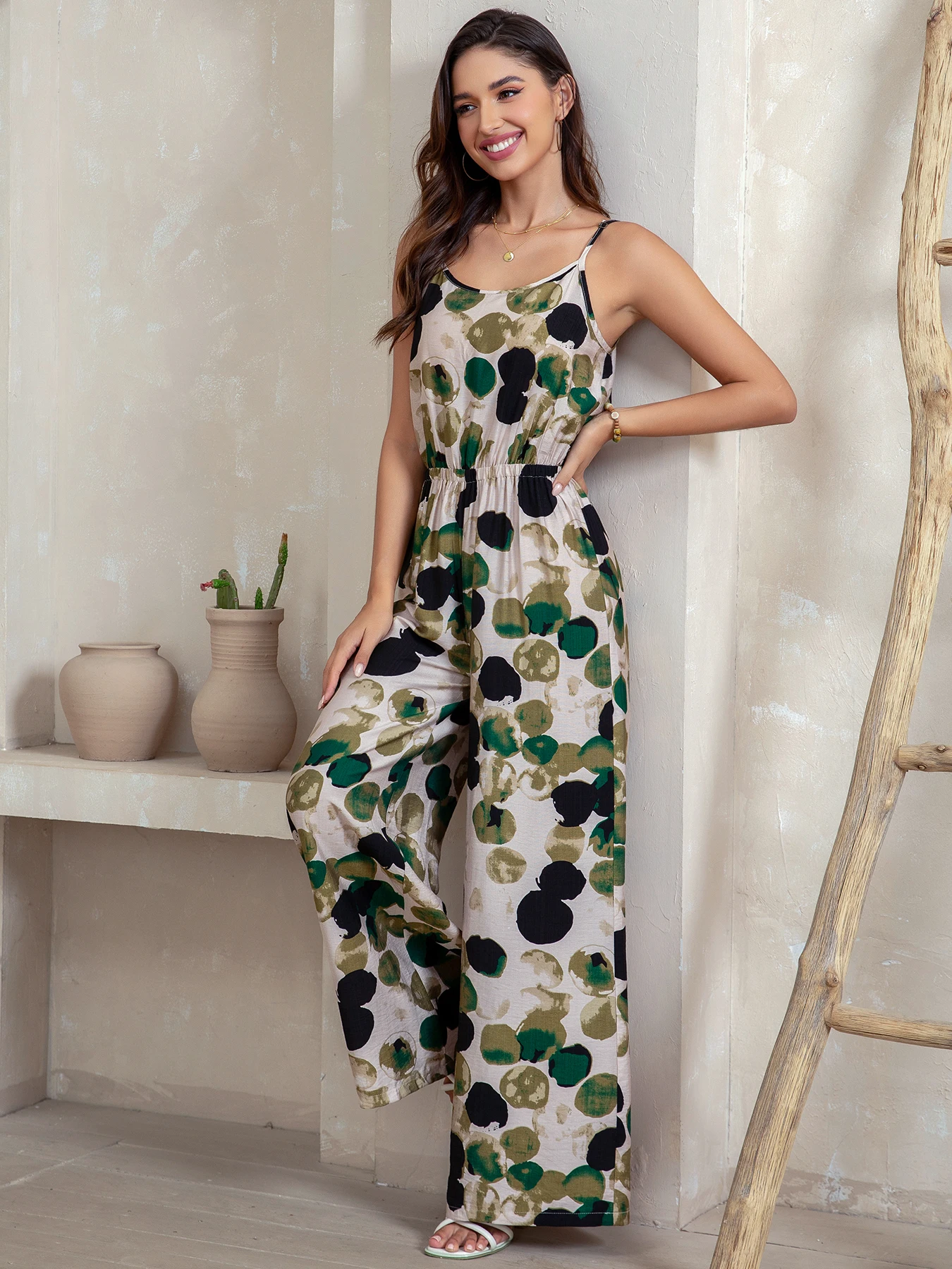 

Женский комбинезон с абстрактным принтом в зеленых и черных тонах, на тонких бретелях, с завязками на талии, широкими штанинами, для отдыха