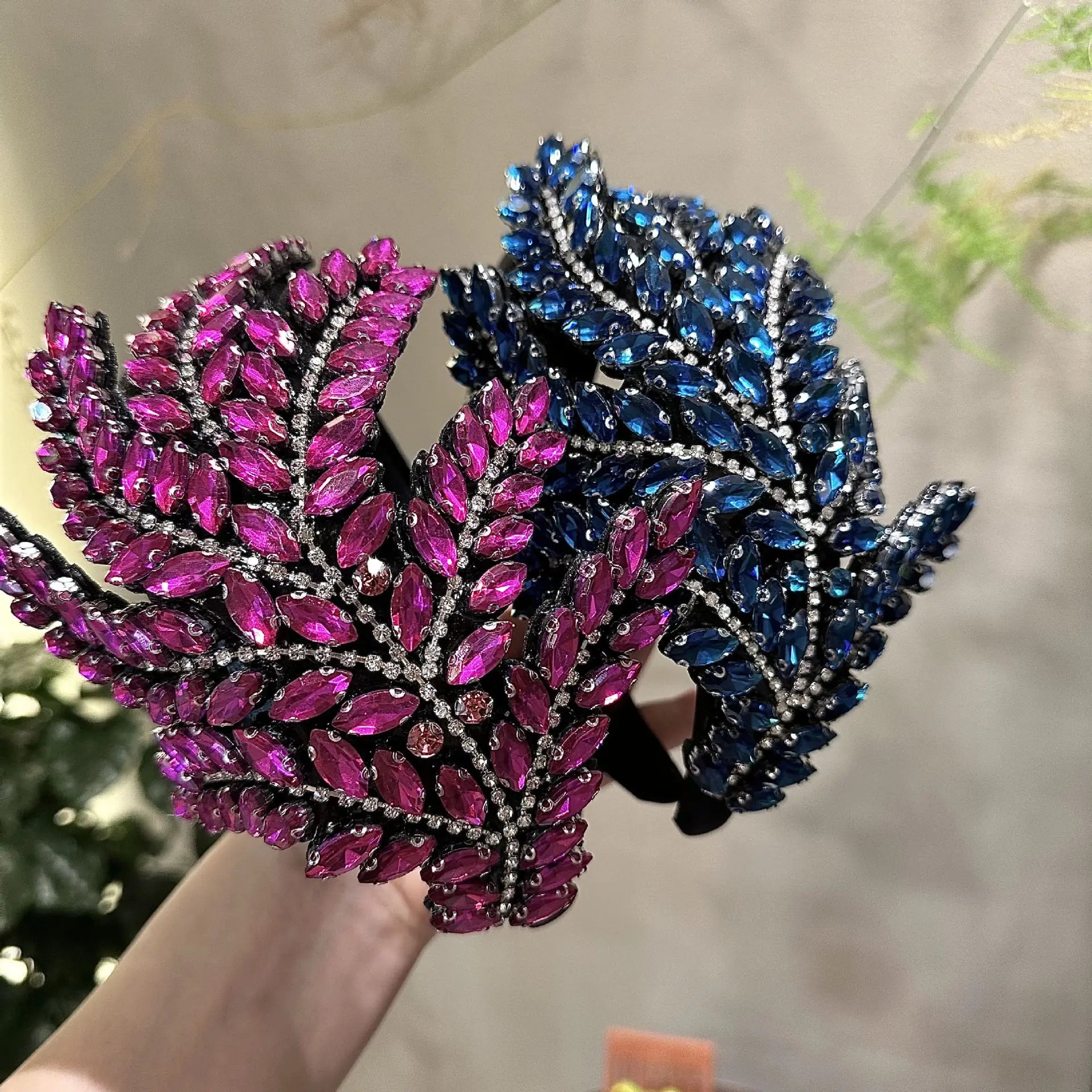 Rhinestone Maple Leaf Headband Bling Sparkly Crystal Diamond Hairband Fashion Padded Head Band for Girls Women Hair Accessories