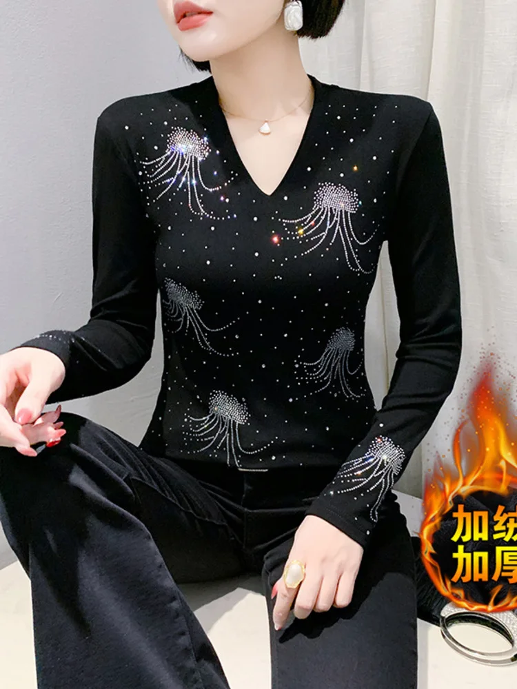 Heavy Industry Fashion Jellyfish Hot Diamond Bottom Shirt For Women 2025 Winter New V-Neck Slim Fit Thick Grinding Long Sleeve