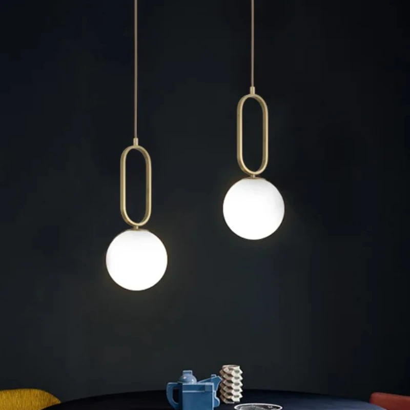

Скандинавские современные стеклянные светодиодные подвесные светильники для столовой, спальни, золотая люстра, светильники для внутреннего ресторана, бара, подвесной светильник