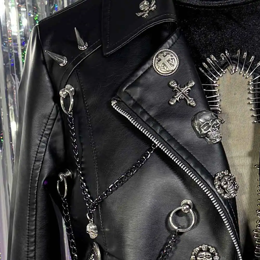 Y2K 비건 가죽 스컬 스터드 리벳 재킷 코트 E-걸즈 고딕 하라주쿠 그런지 체인 이모 에코 DIY 펑크 록 핸드메이드