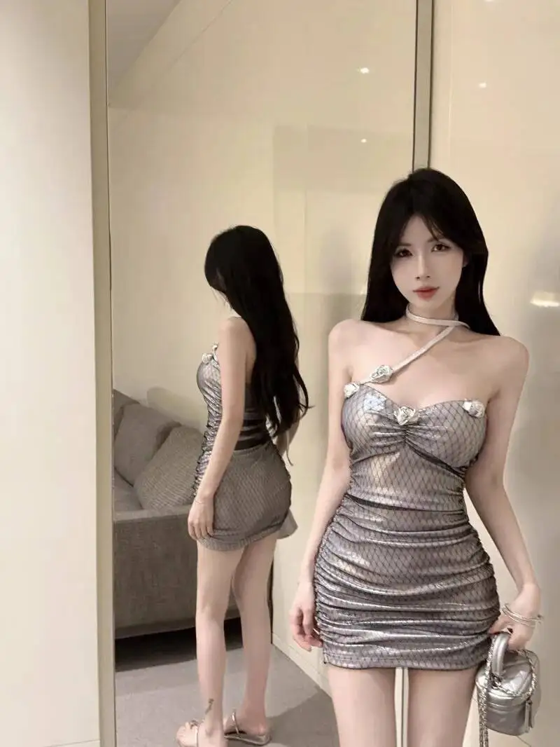 Ontwerp Koningin Zus Pittig Meisje Hangende Hals 3D Zilveren Bloem Dubbellaags Pure Desire Strakke Tank Mini Jurk Elegante 32ZQ