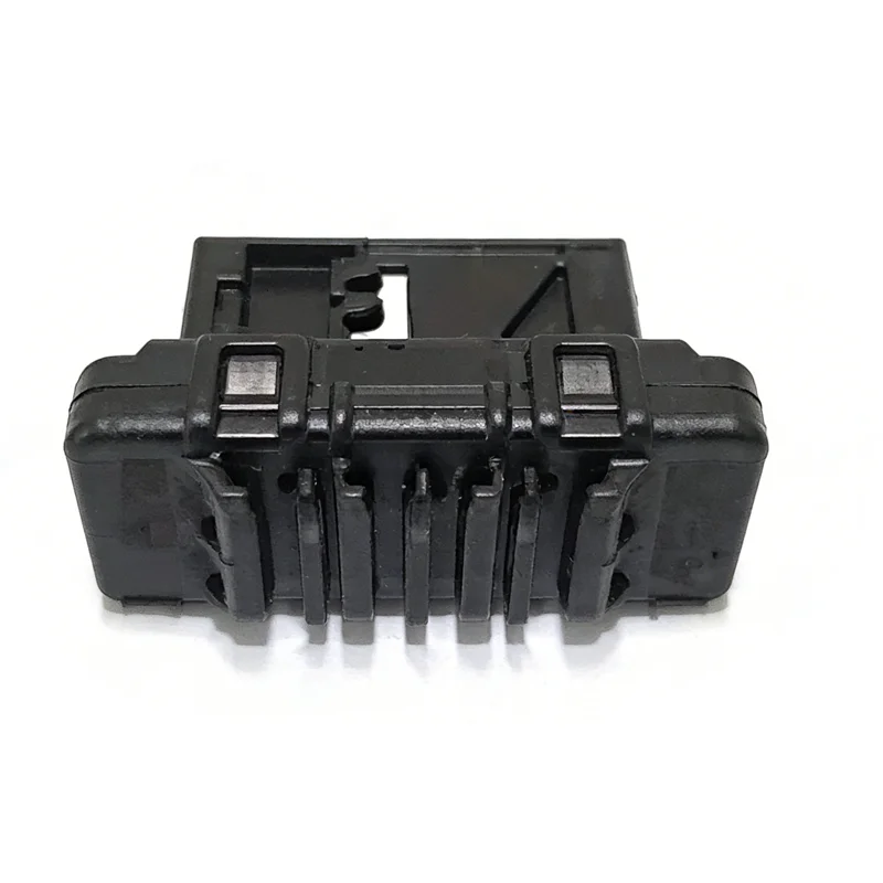 X3 F10 F11 F12 F18 bm w bus interface 7 socket slots 61136807395/6113 6807 395/61136807395     61136814609/6113 6814 609/6113681