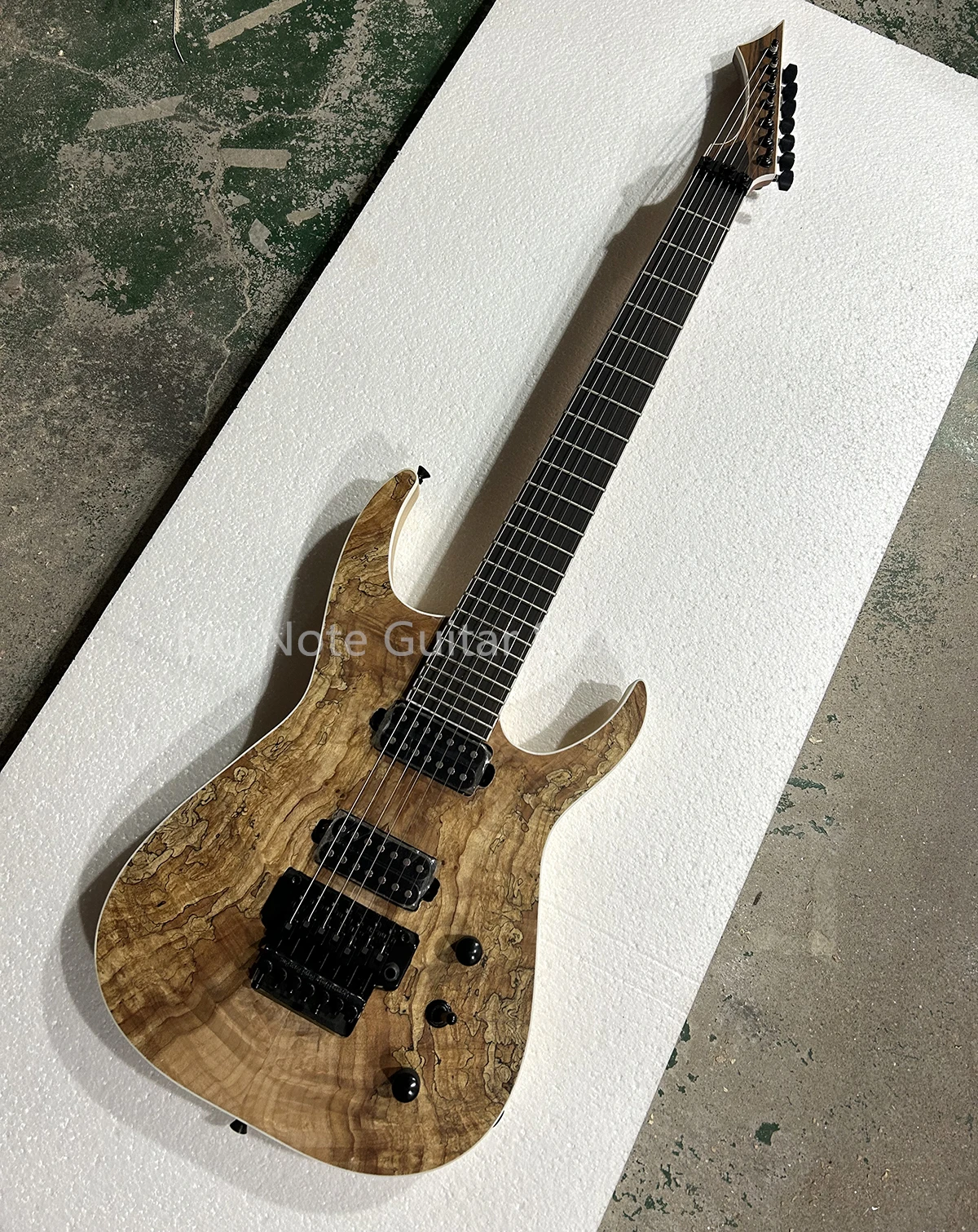 Factory Matte Natural 7 Strings Electric Guitar Spalted Maple Veneer Rosewood Fretboard HH Pickups Black Hardwares Customizable