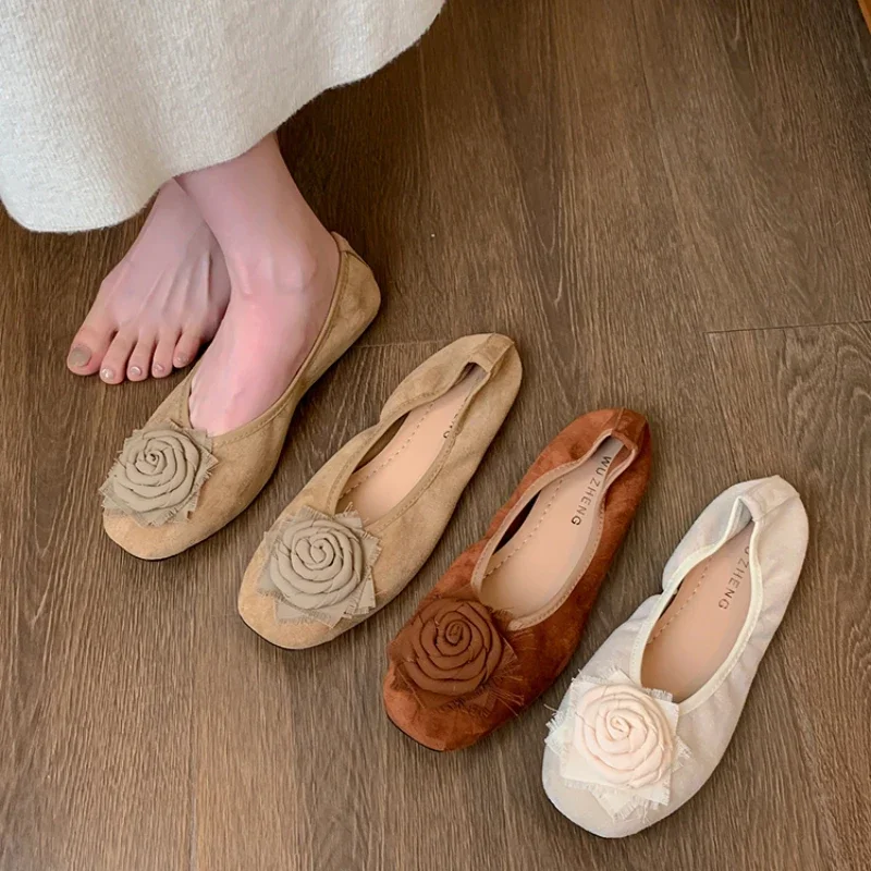 Zapatos planos de Ballet para mujer, zapatillas cómodas de suela suave con flores poco profundas, calzado de bailarina, Otoño, 2024