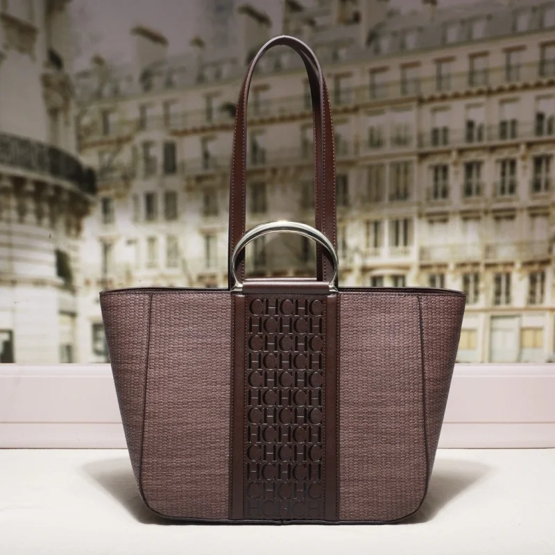 

CH Simple Yet Stylish Commuter Bag for Women Featuring Large Capacity Vintage Fashion and Letter Logo Design
