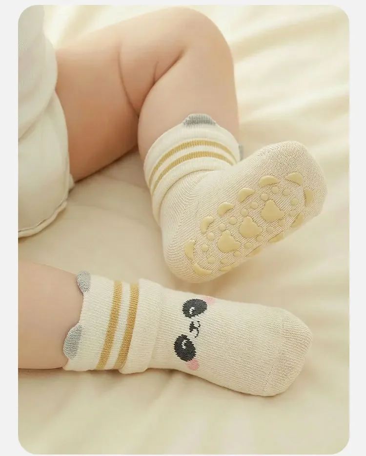 3/6 Paar Baby-Anti-Rutsch-Bodensocken mit Streifenmuster, niedliche Cartoon-Motive, weiche Baumwollsocken für den Innenbereich, Kindersocken zum Laufen. – Detail 8