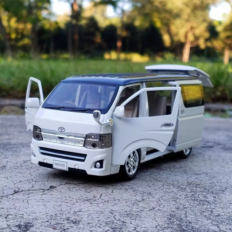 1:32 HIACE MPV Toy Car Models Alloy Diecast Doors Opened Pull Back Sound Light Business Travel Vehicle Presents for Boys