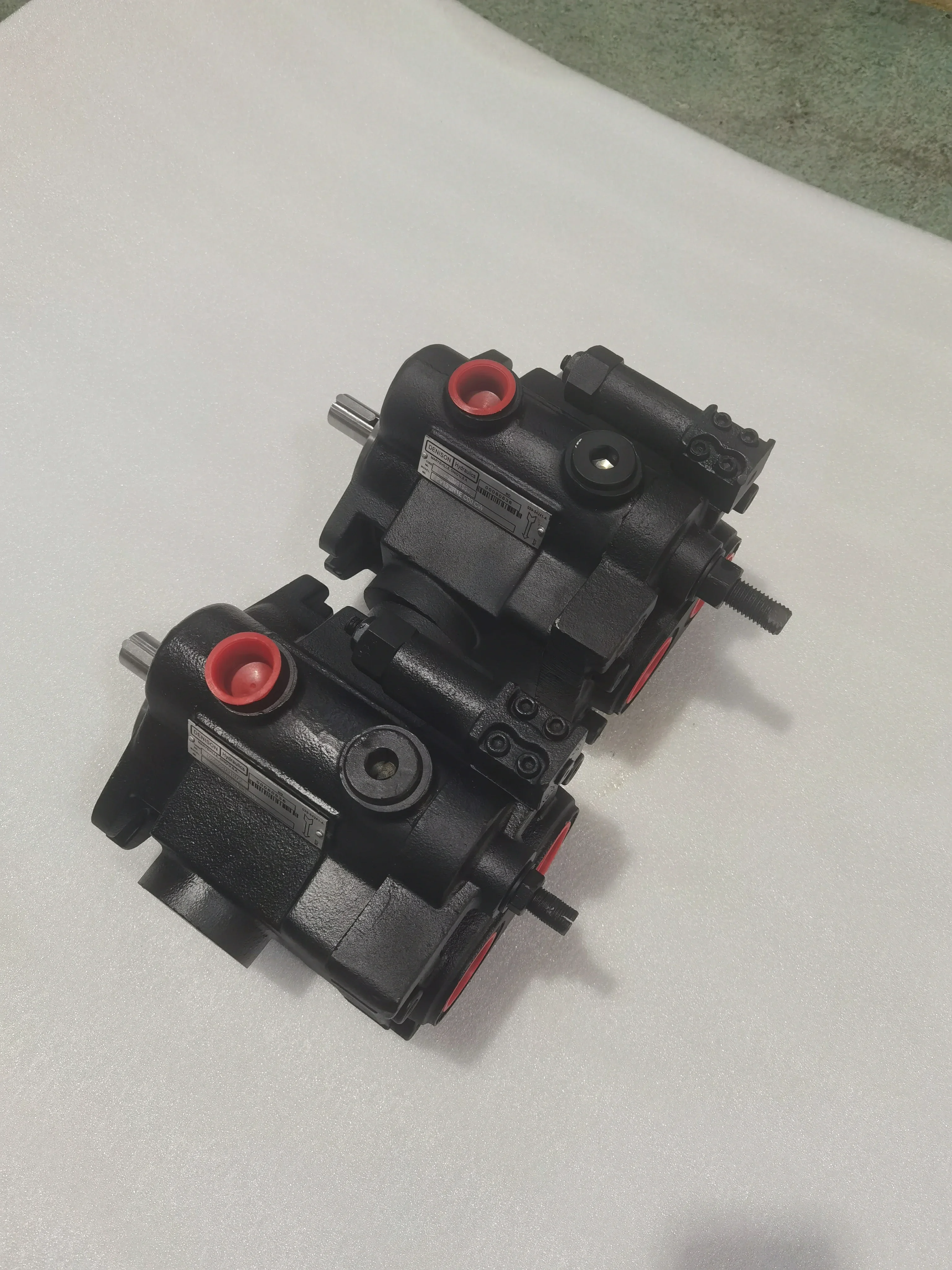 Parker Denison Vane pump PV6 PV10 PV15 PV20 PV15 PV29 variable hydraulic oil pump PV15 2R1E C00 CW