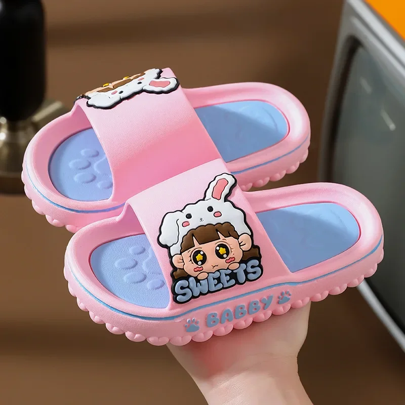 Pantofole per bambini New Summer Cartoon Boy Sandals Girl Indoor Home infradito da bagno antiscivolo morbide e comode scarpe da spiaggia per bambini