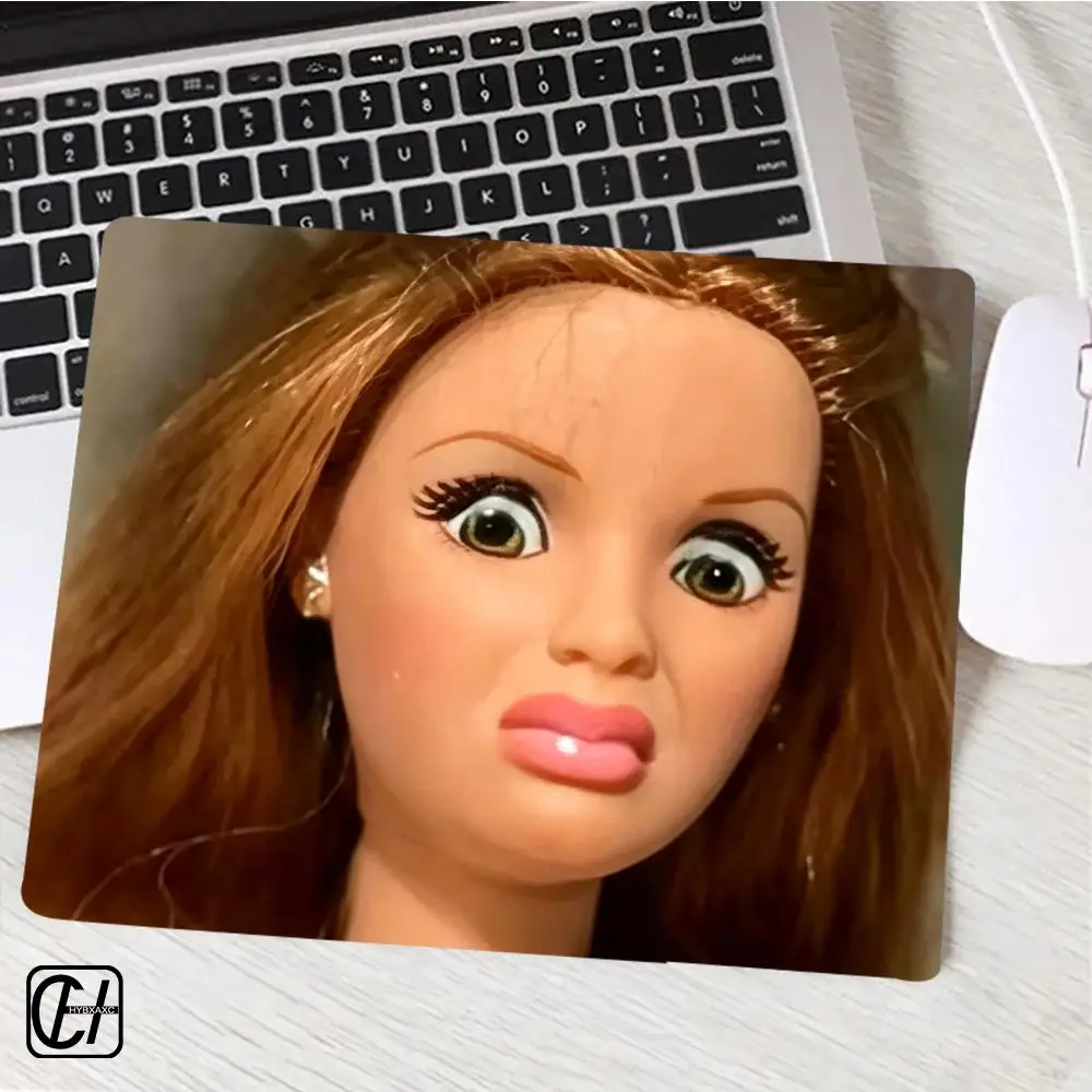 Hot Sell Funny Doll Face Mouse Pad For Small Size Gaming Mouse Pad Gamer Company Keyboard Mouse Carpet Computer Desk Mat HYBXXC