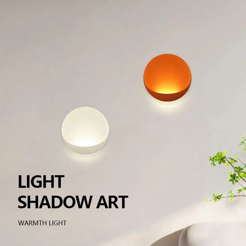 الحديثة جولة الألومنيوم وحدة إضاءة LED جداريّة أضواء لغرفة النوم السرير ديكور المنزل الحد الأدنى البرتقال البيض الجدار الشمعدان مصباح