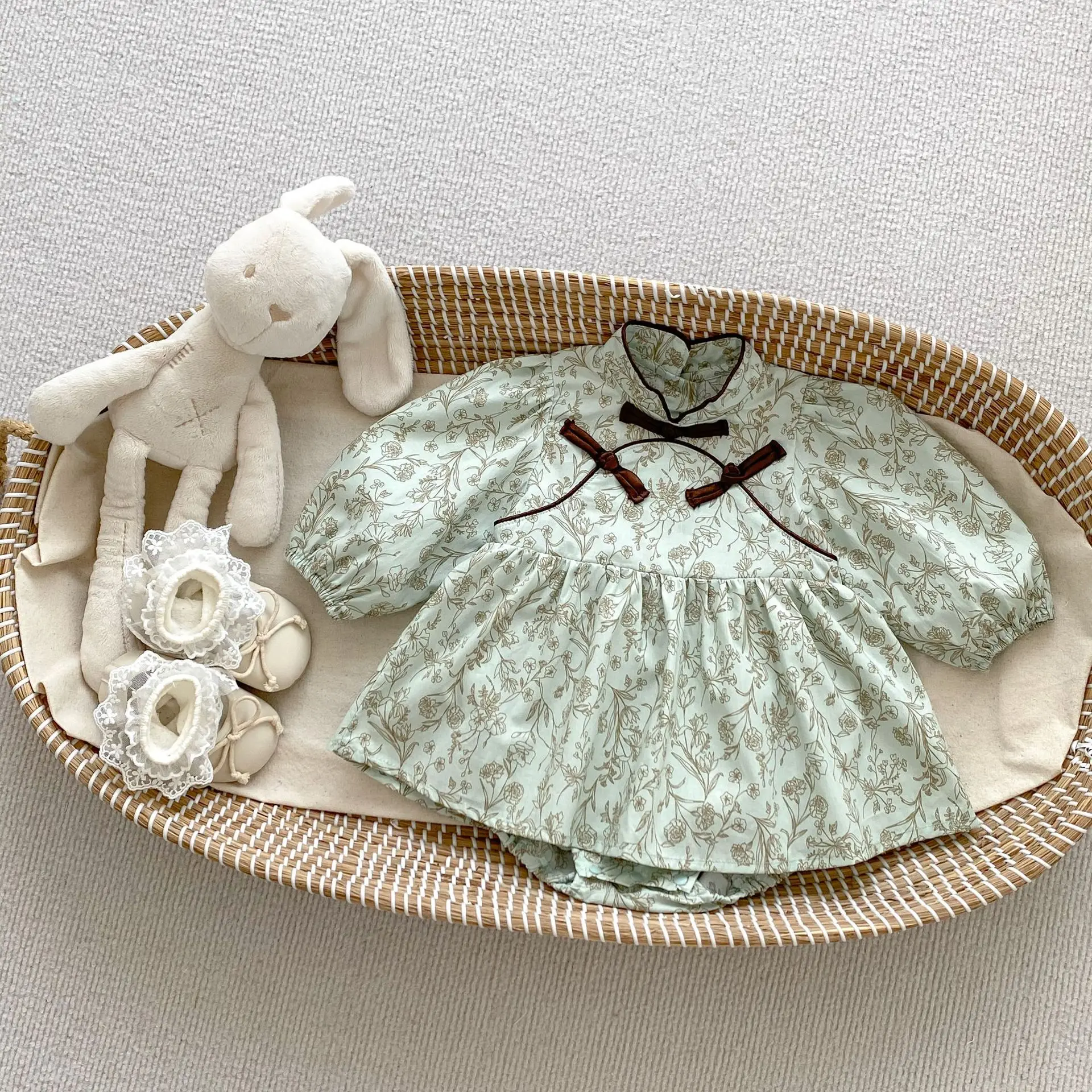 

Одежда для новорожденных девочек от 0 до 24 месяцев, комбинезон с длинными рукавами и цветочным принтом, элегантный комбинезон с длинными рукавами, весенне-летний наряд принцессы