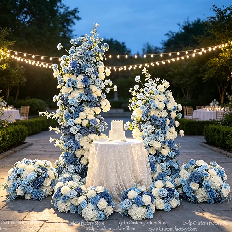 Blaue und weiße künstliche Blumen, KT-Board-Hintergrund, Seidenrosen, Hortensien, Blumenarrangement, Hochzeitstorten-Tisch, Blumen-Event-Party-Deko – Detail 3