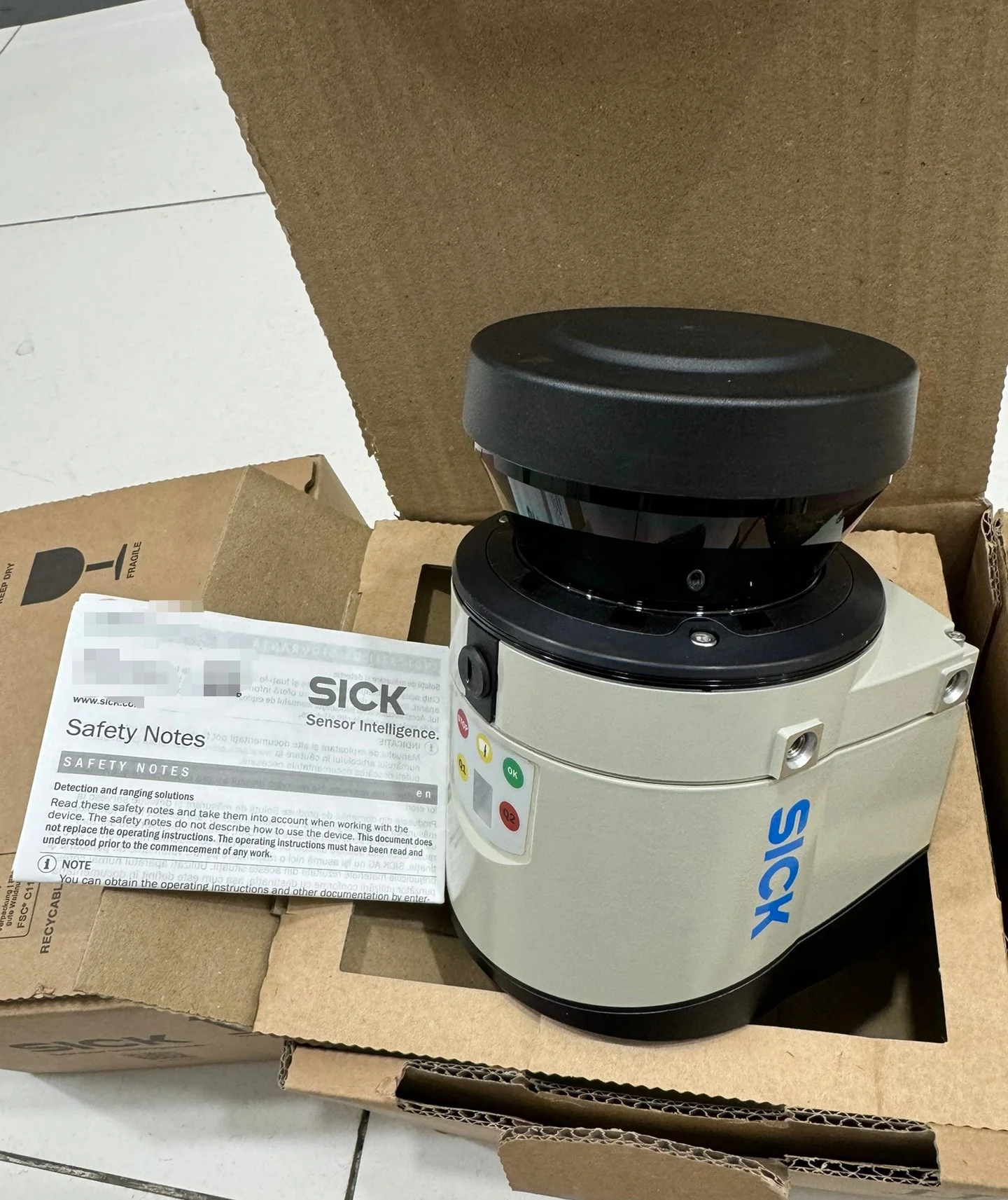 Sick LMS11-10100 Laser sensor NEW