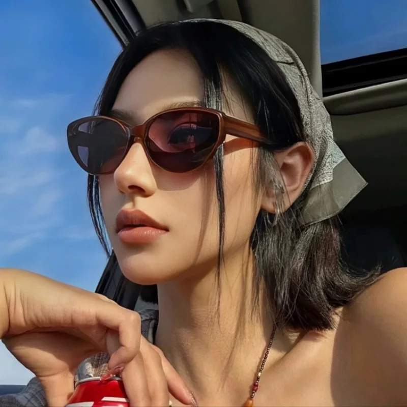 

Luxury Designer Sunglasses Womens Cat Eye Sunglasses UV Small Frame Sunglasses Outdoor Beach Sun Shade Sunglasses Fashion Street
