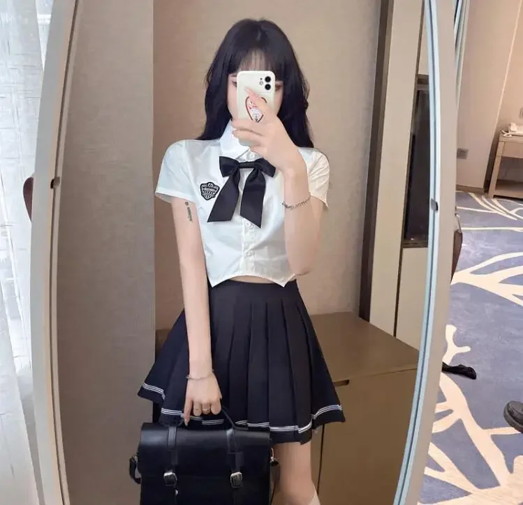 Uniforme scolaire japonais pour femmes, costume de marin Cosplay JK plissé