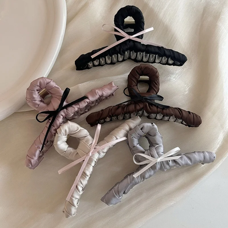 New Arrival Stylish Hair Claw with Ribbon and Shark Teeth Large Size Hair Clip Women Fashionable Fabric-wrapped Hair Accessory