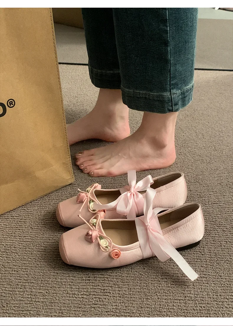 Designer-Kreuzriemen-Damenschuhe im Mary-Jane-Stil, modische Schuhe mit eckiger Zehenpartie und Schleifenverzierung, bequeme Damen-Ballerinas. – Detail 14