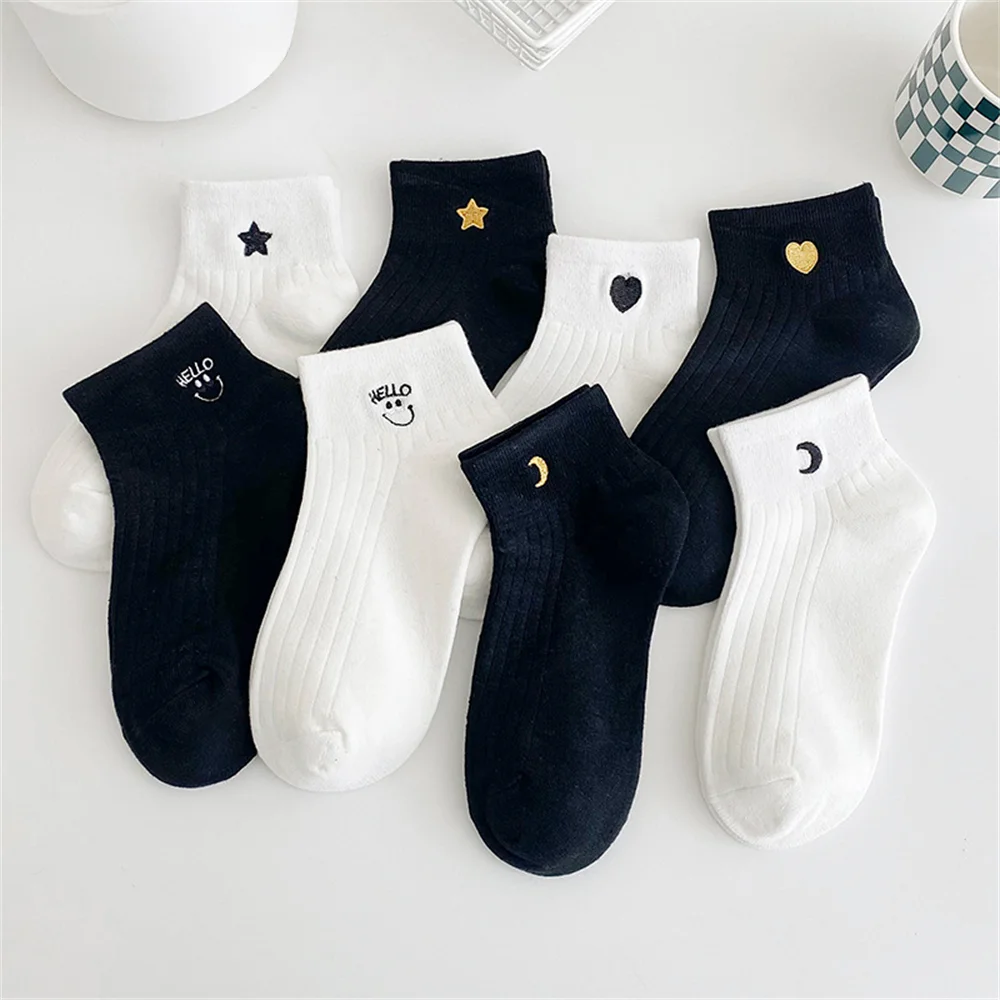 

New Embroidery Glitter Cute Love Heart Moon Star Smile Face White Black Socks Soft Cotton Short Ankle Sokken Dropship