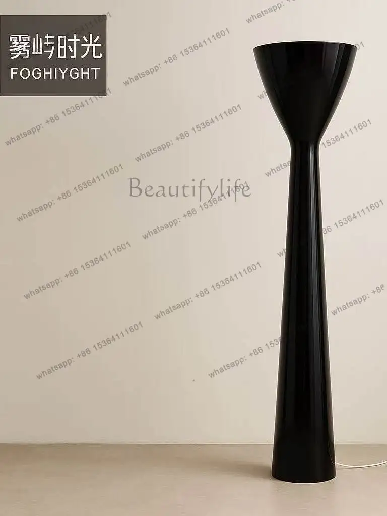Modern minimalist black metal floor-to-ceiling luminous object creative slender shape ornament