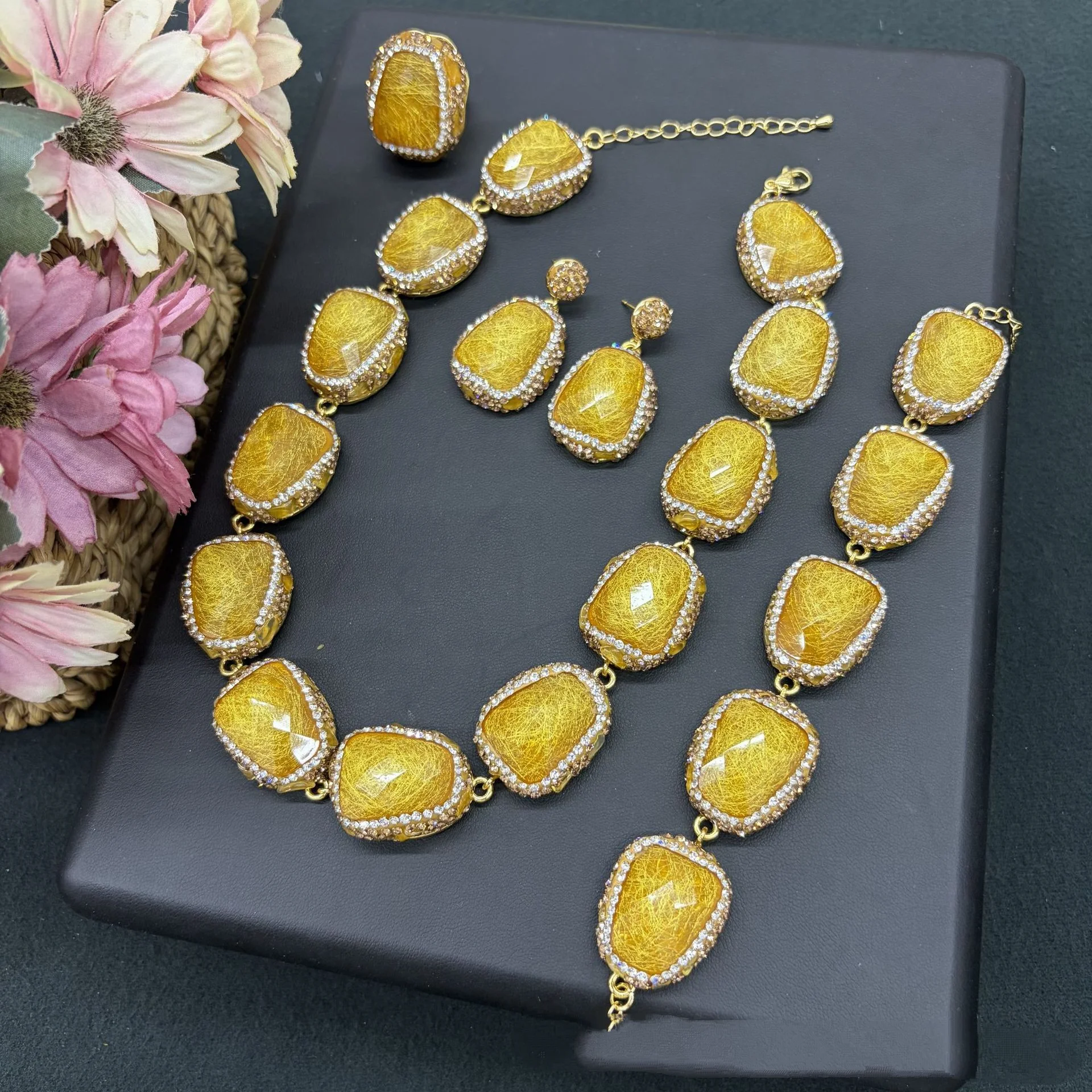 Elegant Women Charm 4Pcs Jewelry Set Necklace Ring Stud Earrings Bracelet Fashion Versatile Ornament Daily Party Accessory Gift