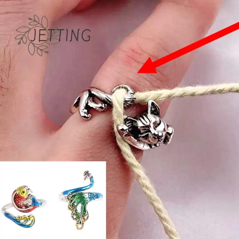 1PC Adjustable Knitting Loop Crochet Loop Knitting Accessories Knitting Ring Adjust Finger Wear Thimble Yarn Guides Knitted Ring