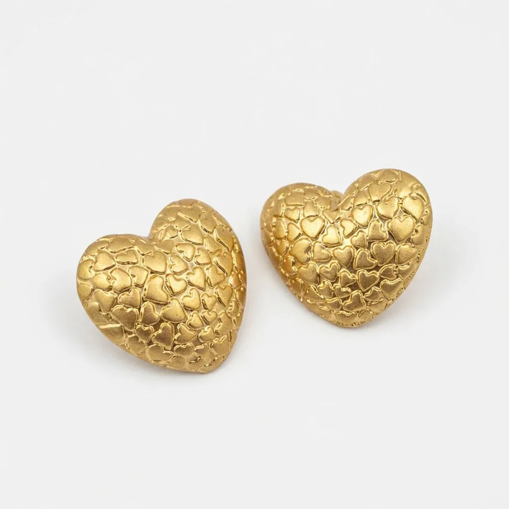 Os Fashion Jewelry Vintage Antique  Printed Heart Clip-On Earrings, Heart-Shaped Studs for Women