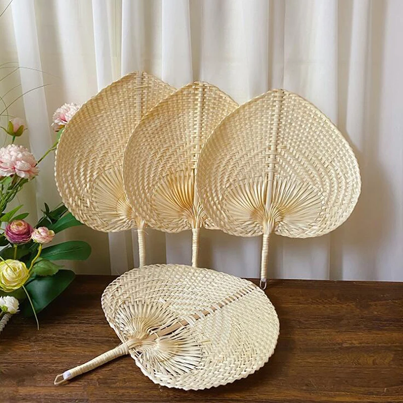 New 1Pc Chinese Style Handmade Straw Fan Hand-Woven Hand Woven Heart Shaped Fan Summer Cooling Mosquito Repellent Hand Fans