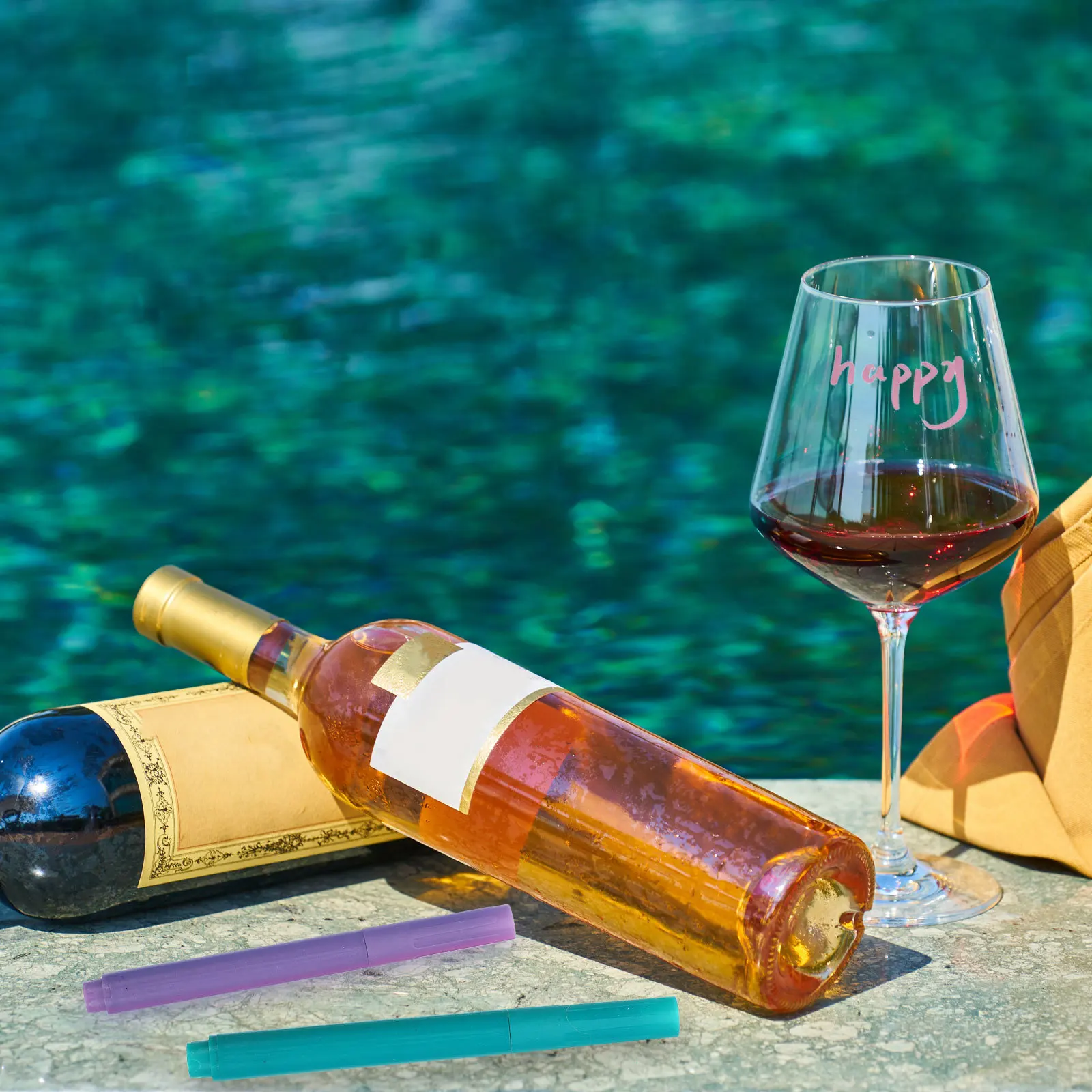 

8Pcs Metallic Wine Glass Markers Quick Dry Washable Easy Clean Glitter Pens for Scrapbooks Painting Calling Cards