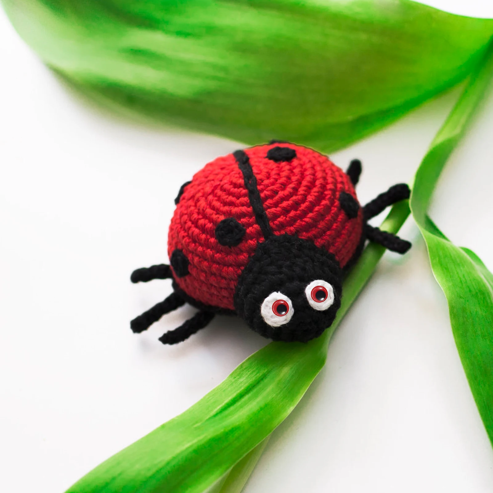 

200Pcs Eye Stickers for DIY Crafts Realistic Simulation Eyes Bright Color Matching Simple Application No Glue Needed Handmade