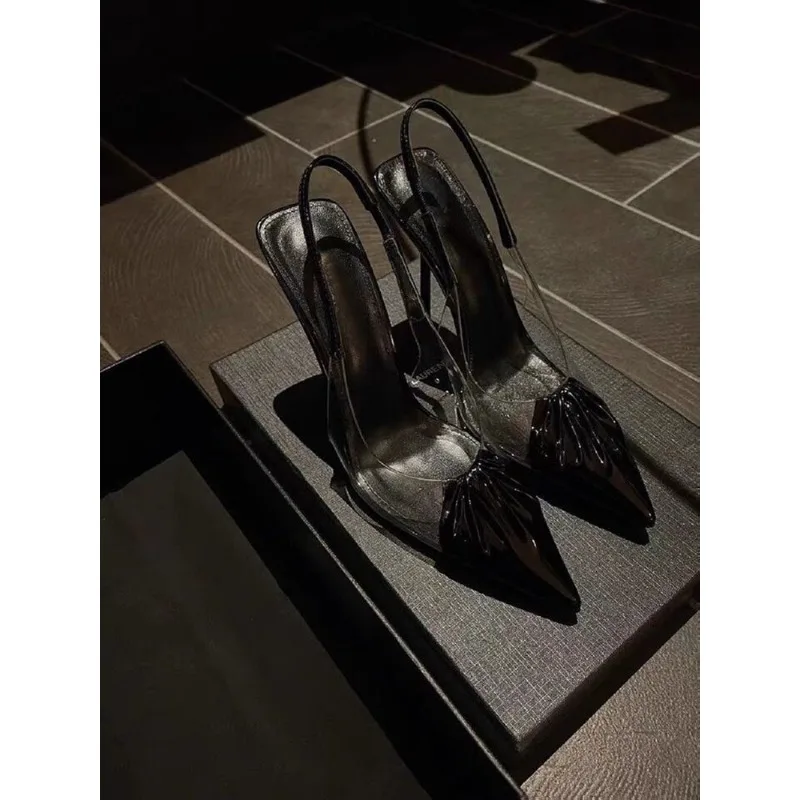 New pleated transparent toe cap sandals for women wearing on the outside, with a slim heel and pointed, sexy black high heels
