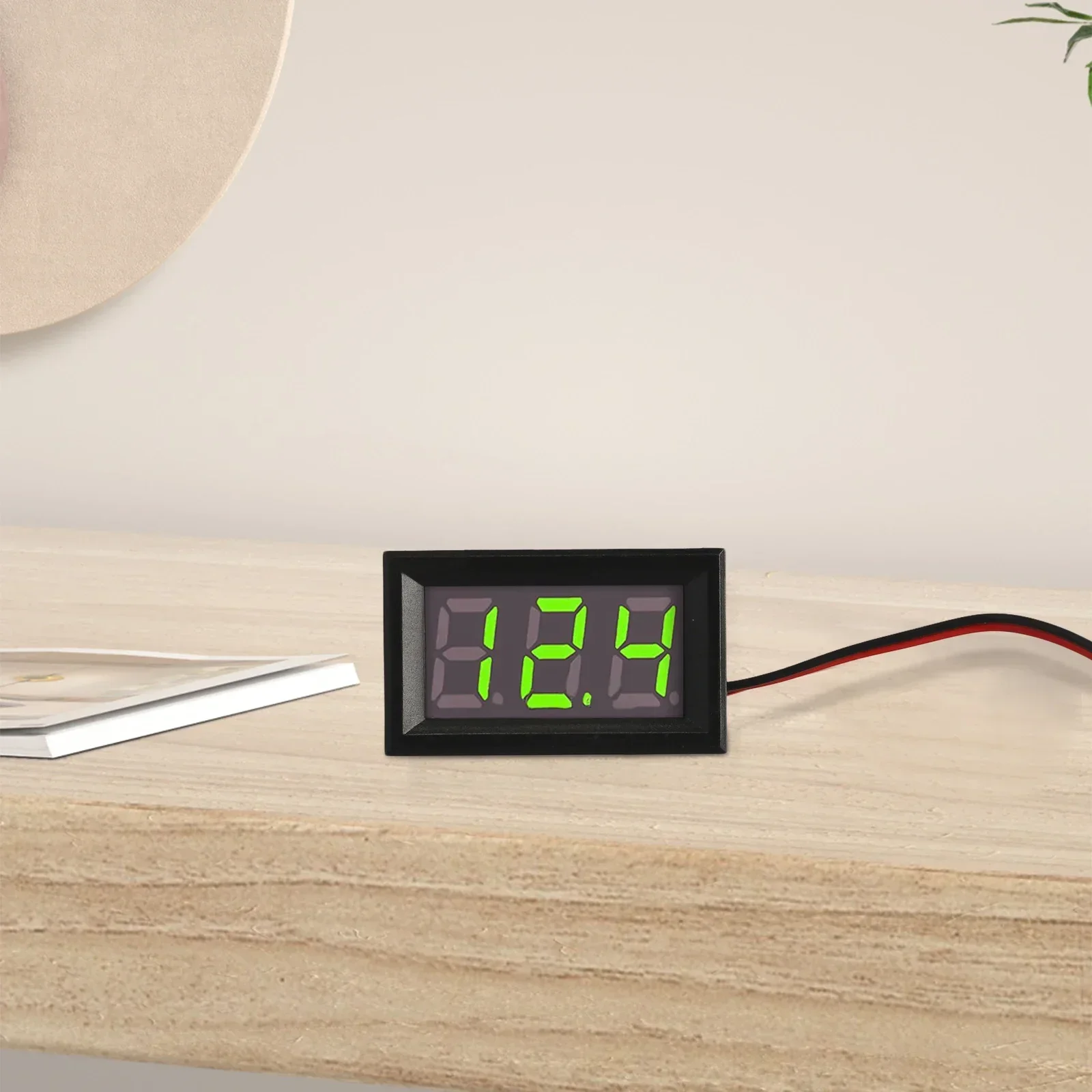 0.56 Cal cyfrowy 2-liniowy stół napięcie prądu stałego czerwony niebieski zielony DC 5-120V woltomierz części nadające się do prawie wszystkich pojazdy elektryczne