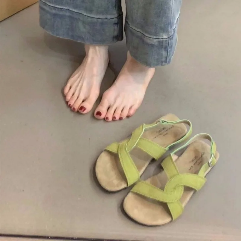 Sandálias de dedo aberto para mulheres, fivela slingbacks, sapatos sólidos ao ar livre, casual plana, confortável, sola sola, verão, 2022, 2024