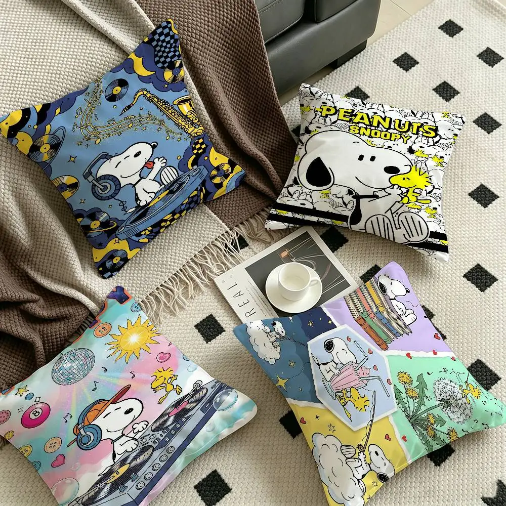 Classic Cartoon Cute S-Snoopy Cushion Cover Inches Farmhouse Decor Home Throw Pillow Covers For Couch Decorations
