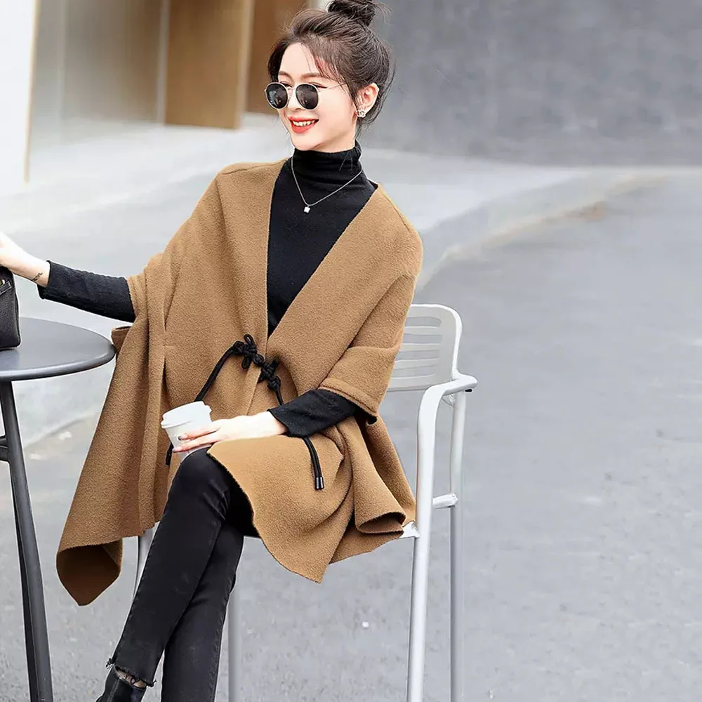 Scialli da donna invernali di qualitร Poncho e mantello Poncho in lana a due lati da donna oversize con maniche a pipistrello in Cashmere avvolge il