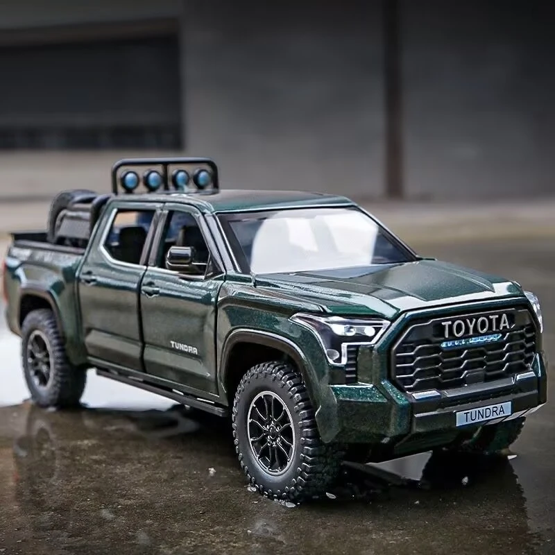 1/22 TOYOTA Tundra Pickup Alloy Car Model Diecast Metal Off-Road Vehicle Car Model Sound and Light Collection Childrens Toy Gift