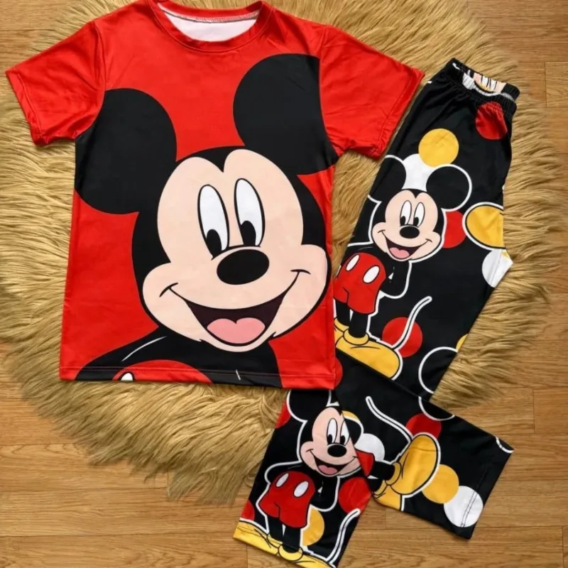 

Летние комплекты детской одежды 2026 для девочек и мальчиков, пижамы для сна, одежда для семейного отдыха, детские пижамные комплекты, пижамы для малышей (модель Moto)