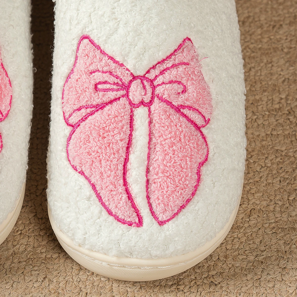 دافئ مريح المرأة داخلي القوس النعال لطيف هدية المضادة للانزلاق الشتاء المنزل موضة الفتاة لينة وحيد غرفة نوم أفخم الأزواج الأحذية