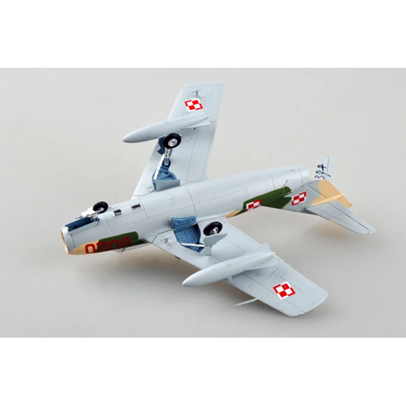 1/72 Easy Model 37139 MIG-15UTI Polish Air Force Plane Warcraft Aircraft Model for Collecting TH07361-SMT8