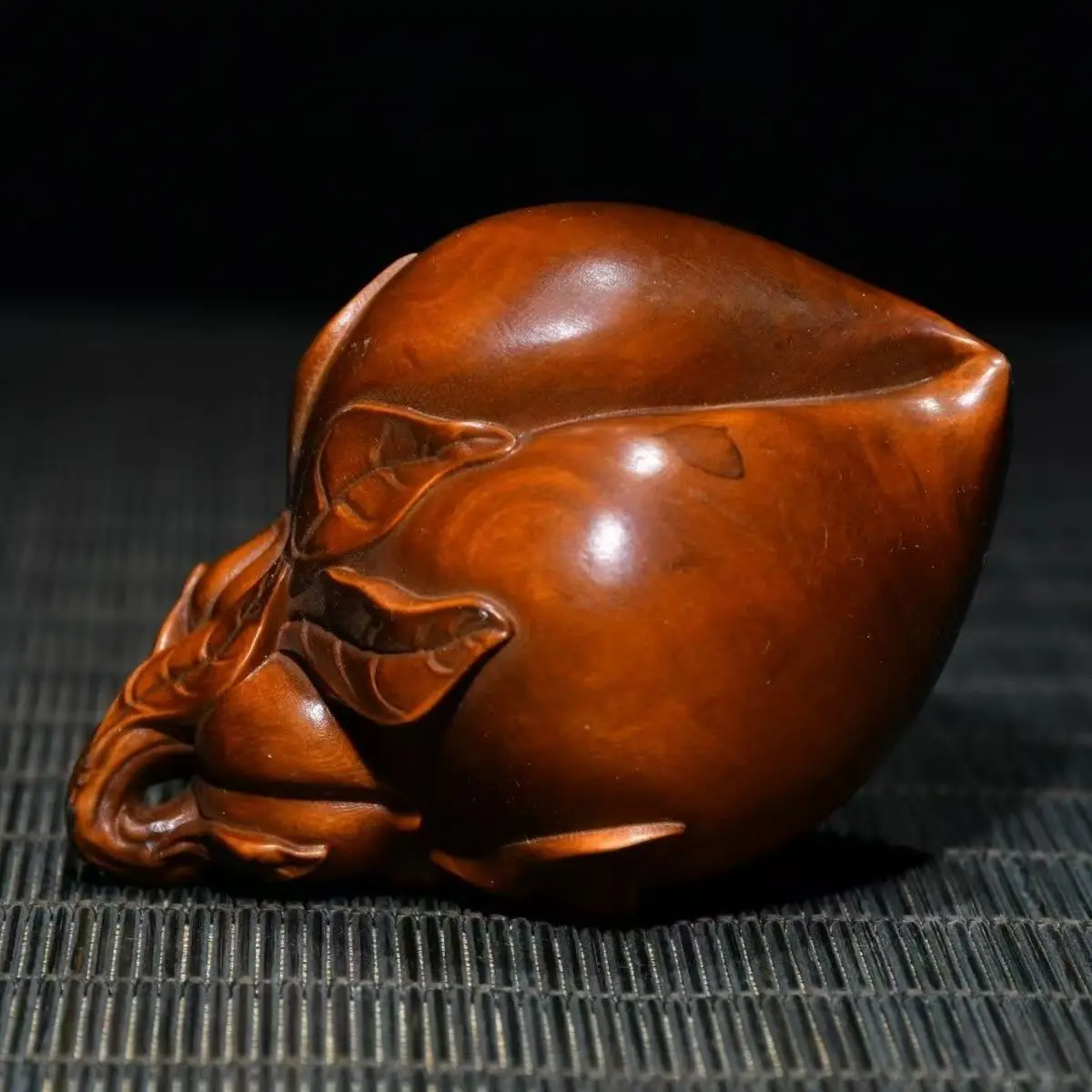 Archaize Seiko Hand-carved Boxwood Longevity Peach Desktop Decoration Small Crafts Statue