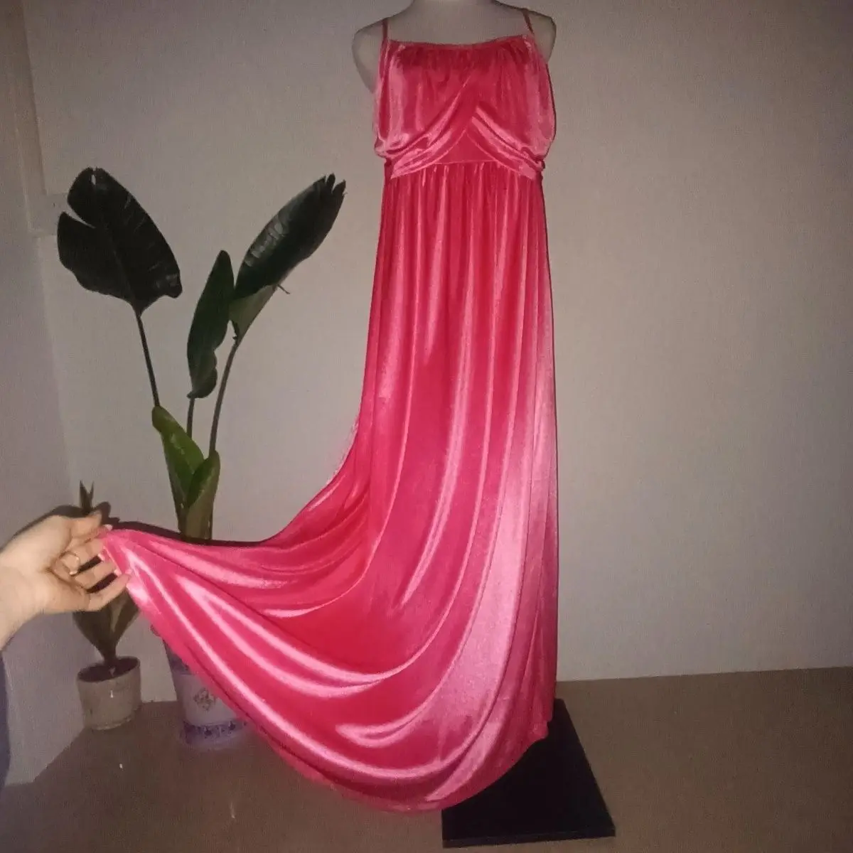 

Glossy Pink Women Satin Loose Maxi Dress Sleeveless Plus Size Sexy Sleeping Robe