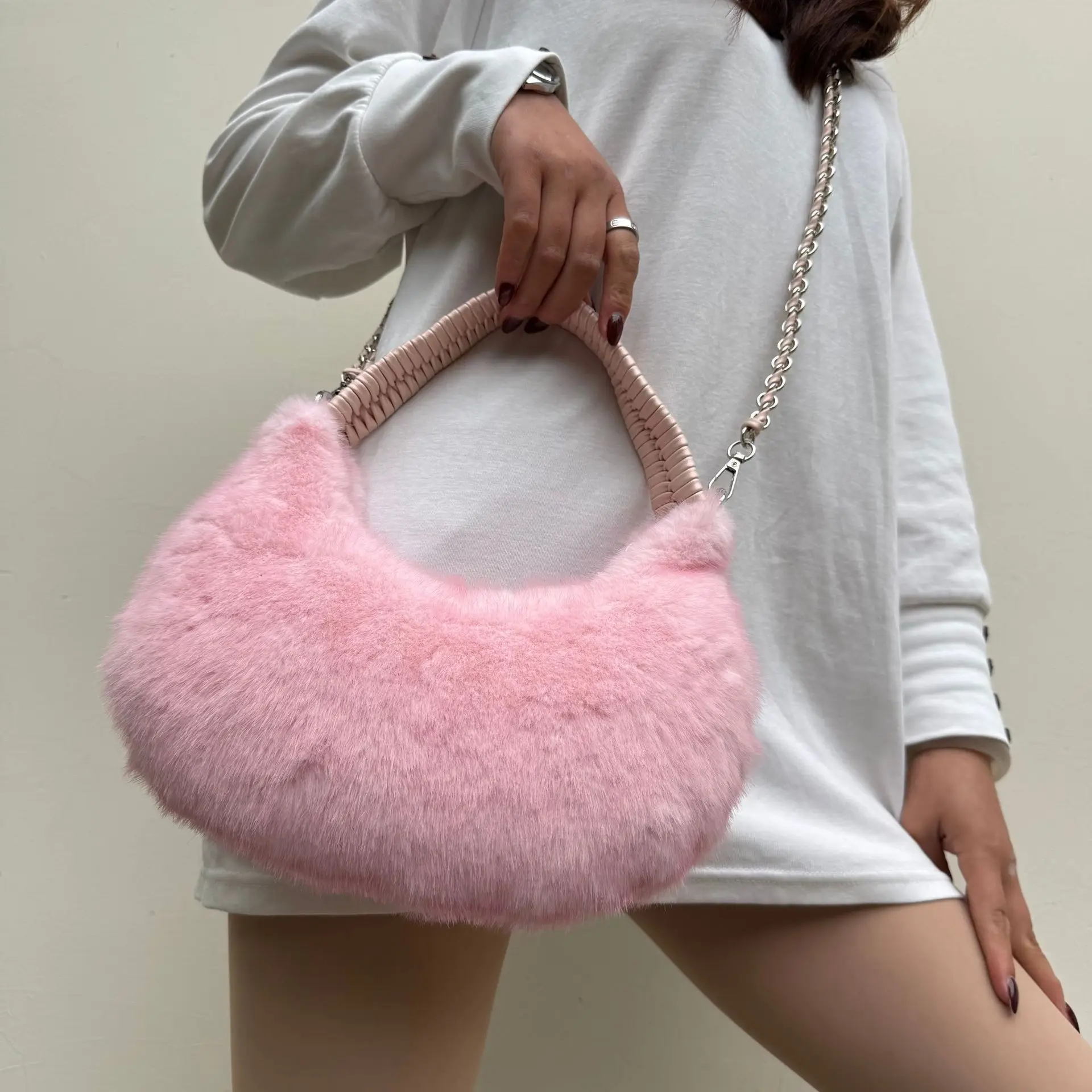 Winter New Faux Fur Handbag For Women European American Casual Fashion Solid Color Simple Versatile Women's Plush Crossbody Bag
