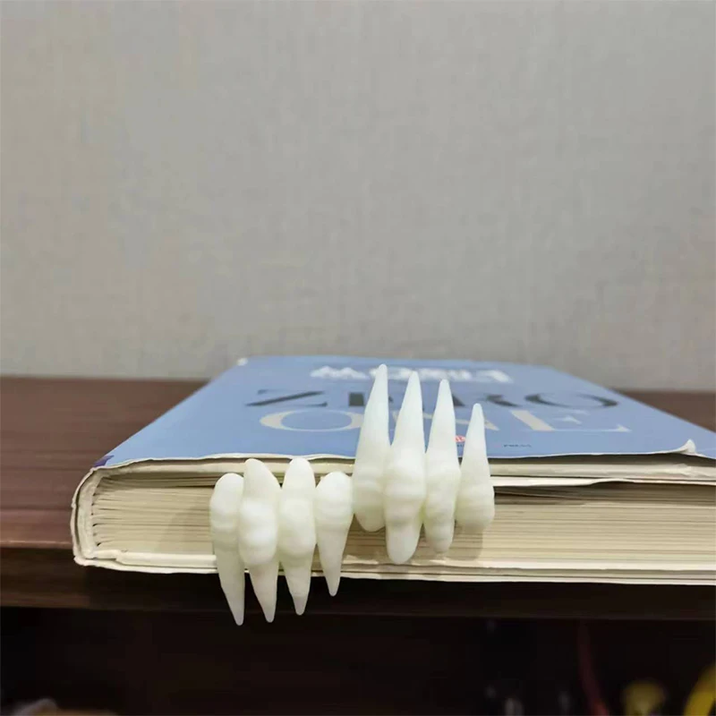 Hand Of The Devil Halloween Horror Demon Hand Bookmark Movie Bookmark Plastic Crafts Desktop Decoration Bookmark Ornament